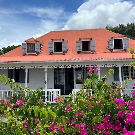 Habitation La Reine Du Camp Chambres D'Hotes Saint Claude Bagian luar foto